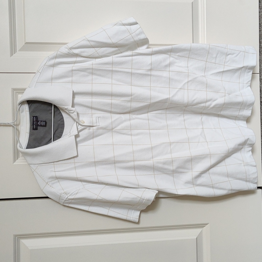 Short sleeve collared shirt